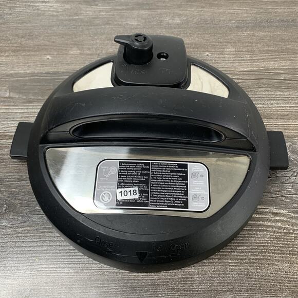 Instant Pot IP-DUO60 V3 6 qt Pressure Cooker Replacement Part Lid With Gasket - Picture 1 of 9